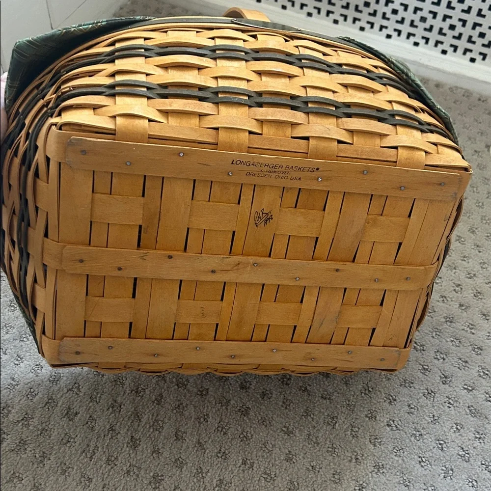 Vintage 1998 Longaberger Hospitality Basket with Green Plaid Lining